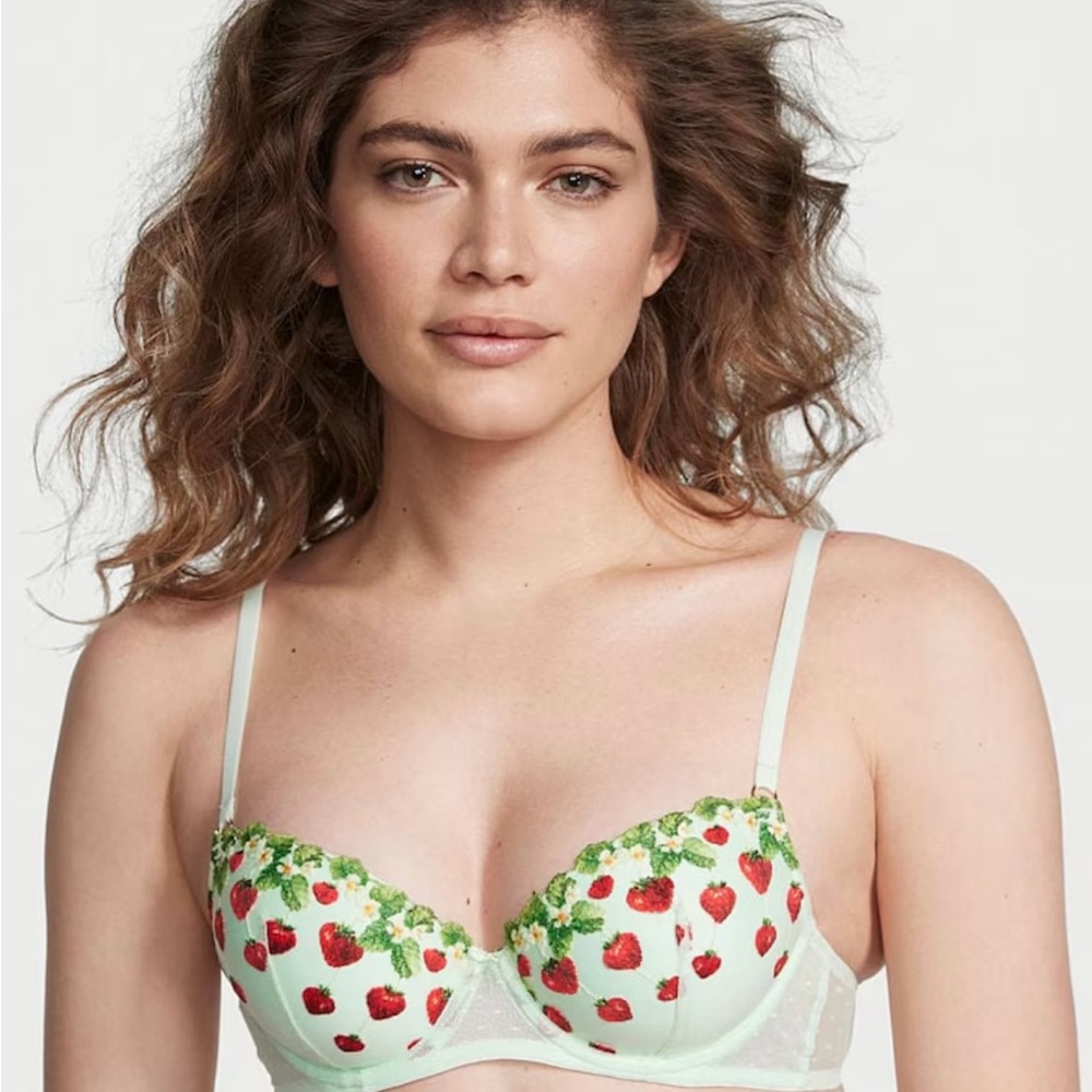 32DD VS Dream Angels Lightly Lined Demi Strawberry Embroidered Bra